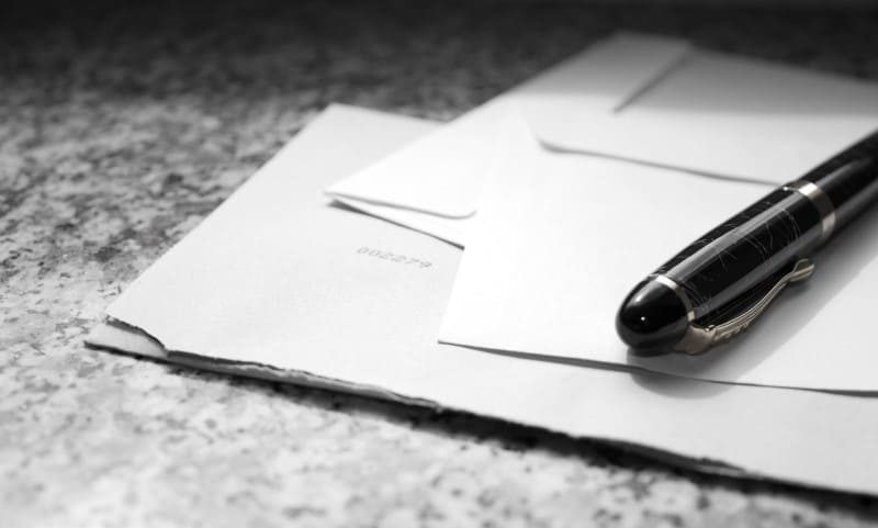 御中 の意味と使い方を解説 様 殿 各位と正しく使い分けしよう 起業ログ